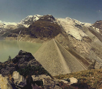 Figure 10 - La digue de Mattmark, VS